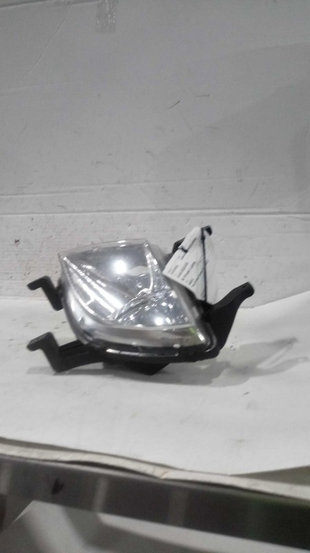 2016 Hyundai Equus Right Fog Light Assembly - Used, Black, 145K Miles