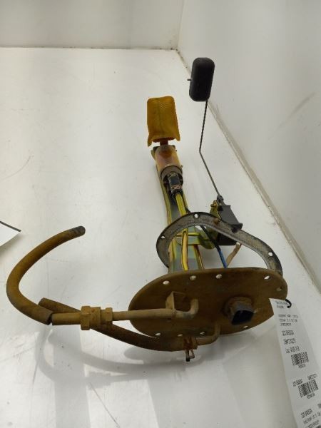 95-00 TOYOTA TACOMA 2.7L RWD AT FUEL PUMP ASSEMBLY
