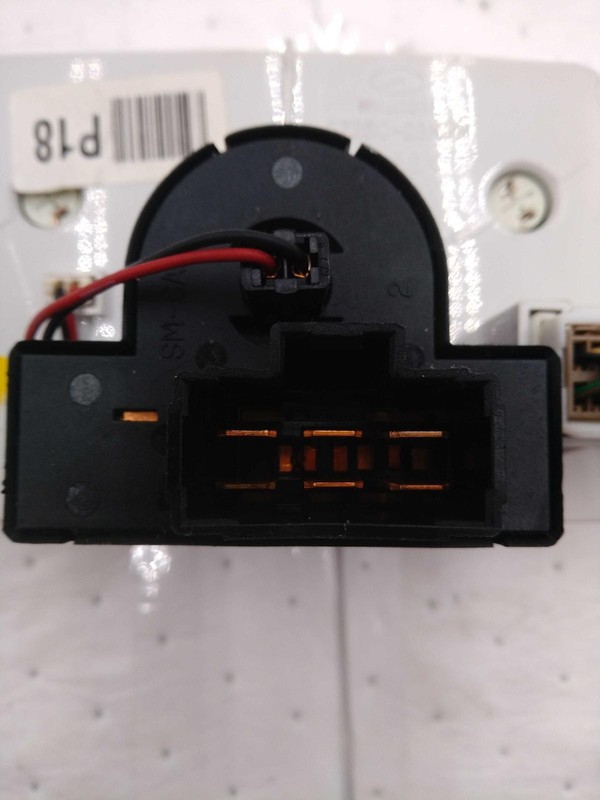 Used A/C Selector Switch fits: 2004 Hyundai Santa fe rotary knobs w/AC from 1/15