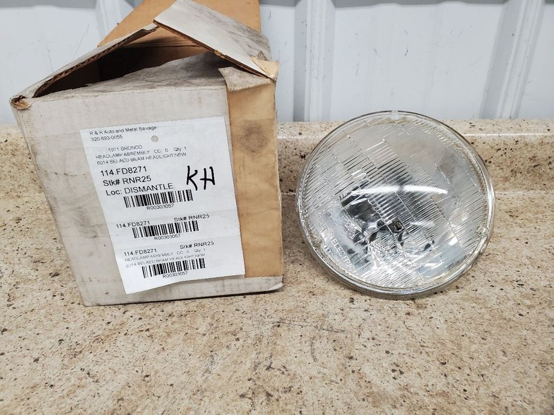 BRONCO1971 Headlight 303057
