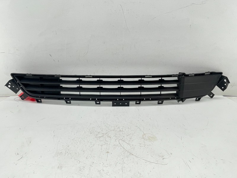 18–20 INFINITI Q50L FRONT BUMPER CENTER LOWER GRILLE BLACK TRIM OEM