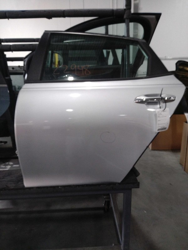 2017 KIA OPTIMA Left Rear Door Silver 483474 Used Small Ding 105k Miles