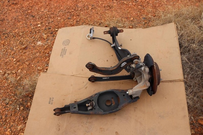 18-22 HONDA ACCORD TURBO REAR RIGHT SIDE SUSPENSION HUB SPINDLE CONTROL ARMS OEM