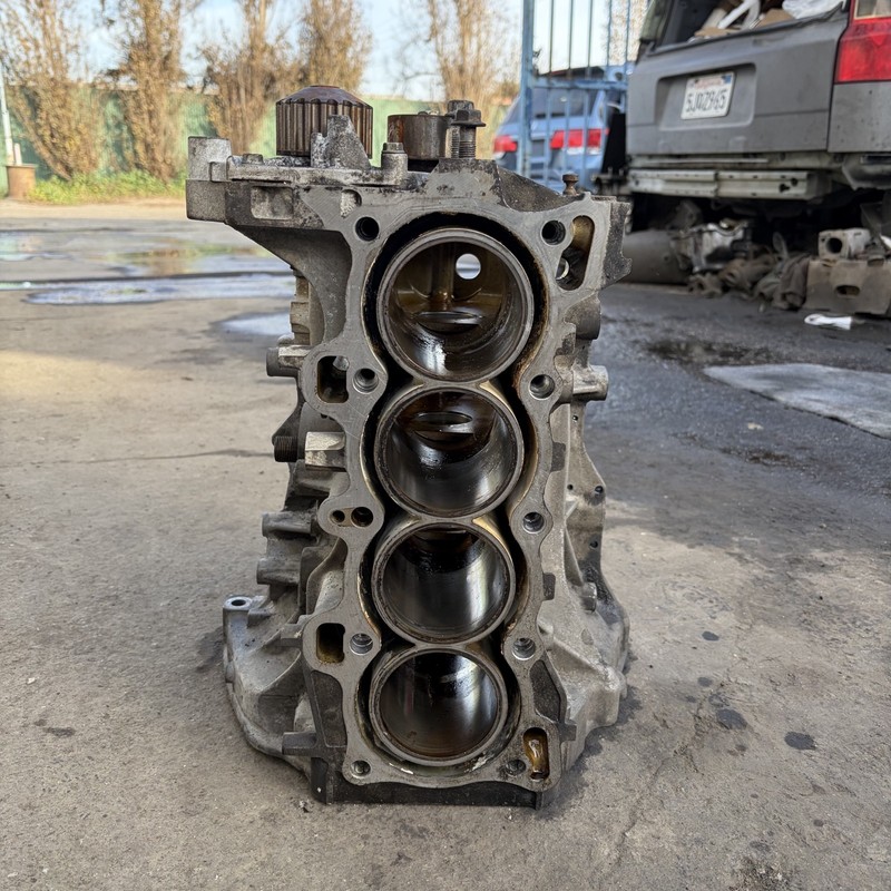 92-00 Honda Civic JDM Engine Block D15B OEM