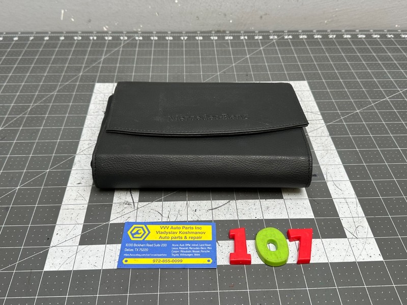 2016 Mercedes C300 W205 OWNERS MANUAL USERS GUIDE HANDBOOK W/ CASE OEM