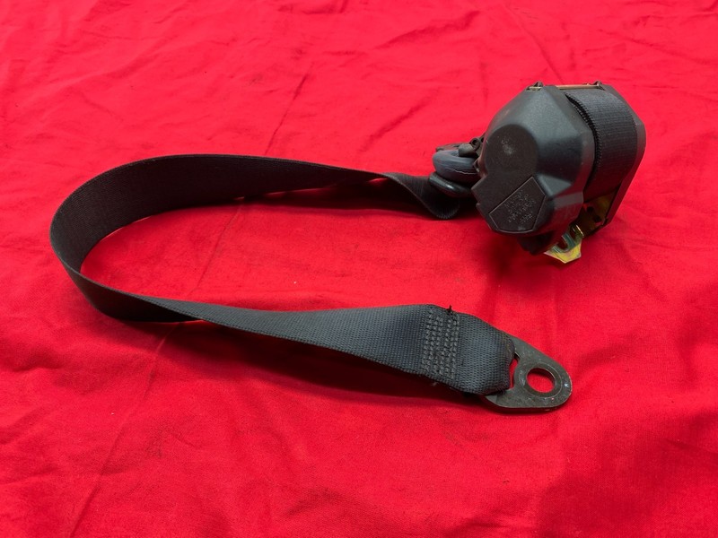 98-01 Porsche Boxster 986 Front Right Passenger Seatbelt Retractor Black OEM✅