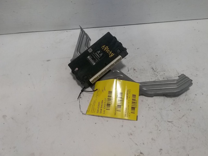 Engine ECM Electronic Control Module Floor Cavity Fits 15-16 FORESTER 3378616