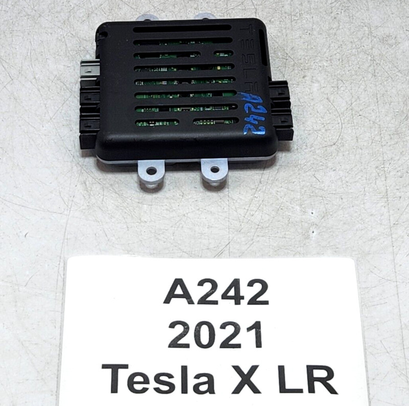 ✅ 2016-2021 OEM Tesla Model X Wi-Fi USB Control Module Unit Assembly