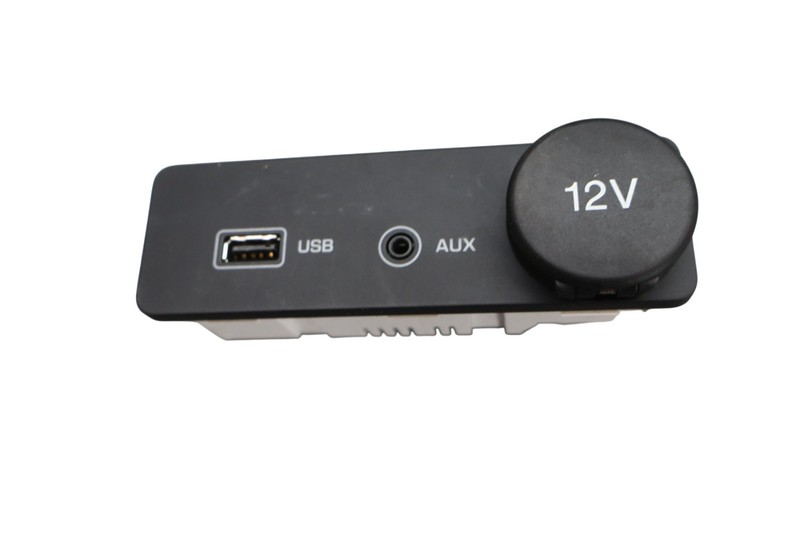 16-23 Jaguar XE XF F-Pace X260 Center Console USB AUX 12V Power Input Socket OEM