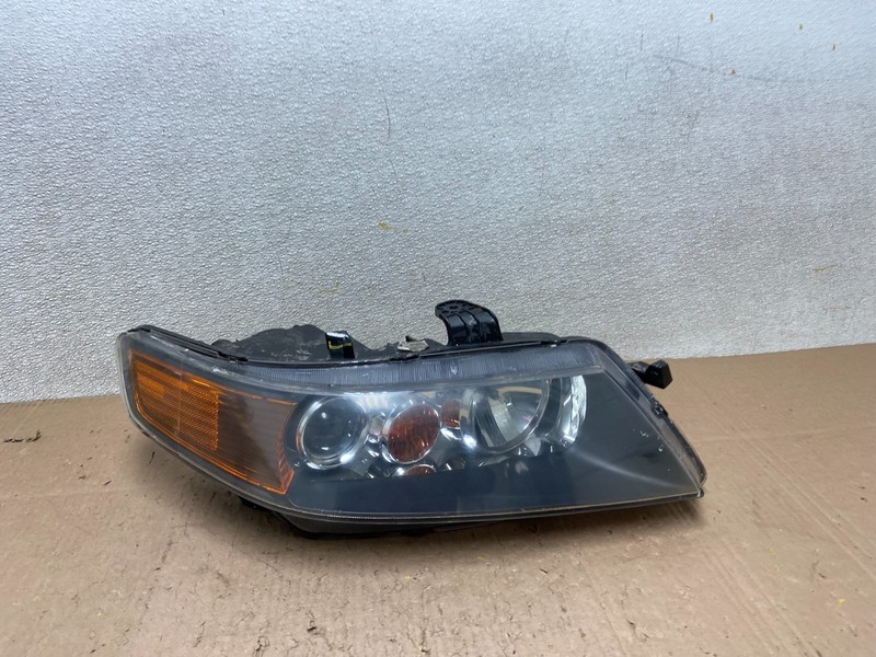 2004 to 2006 Acura TSX Right Passenger RH Side Xenon HID Headlight OEM Y3079 DW