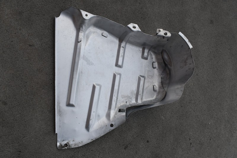 1997-04 Corvette C5 Fuel Tank Mount Shield Skid Plate LH DRIVER *10410939*USED*