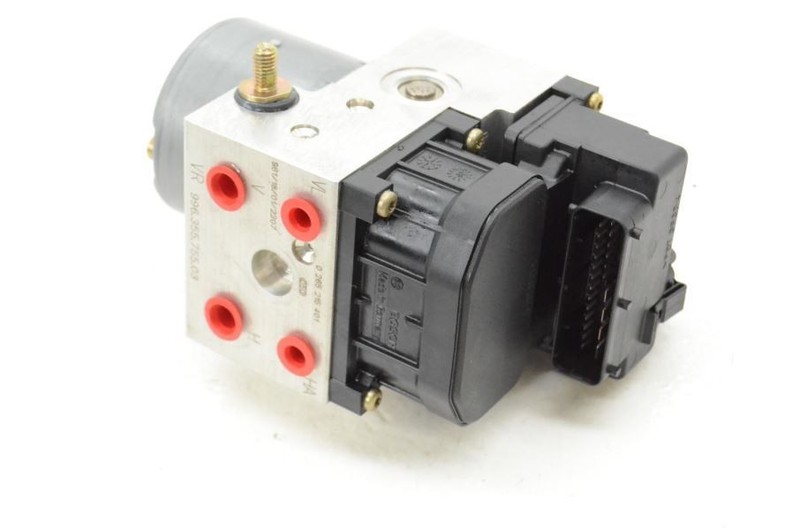 1999 PORSCHE BOXSTER 986 2.5L ABS PUMP AND MODULE 996.355.755.03