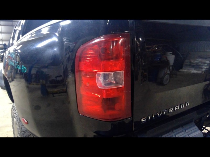 Driver Tail Light Pickup With Box DRW Fits 07-14 SIERRA 3500 PICKUP 1690477