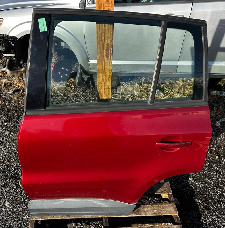 09-18 Volkswagen Tiguan 2.0L Exterior Rear Left Driver Door