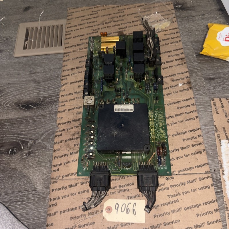 THERMO KING TEMP UNIT PROGRAMABLE CONTROLLER BOARD 5D42980G18