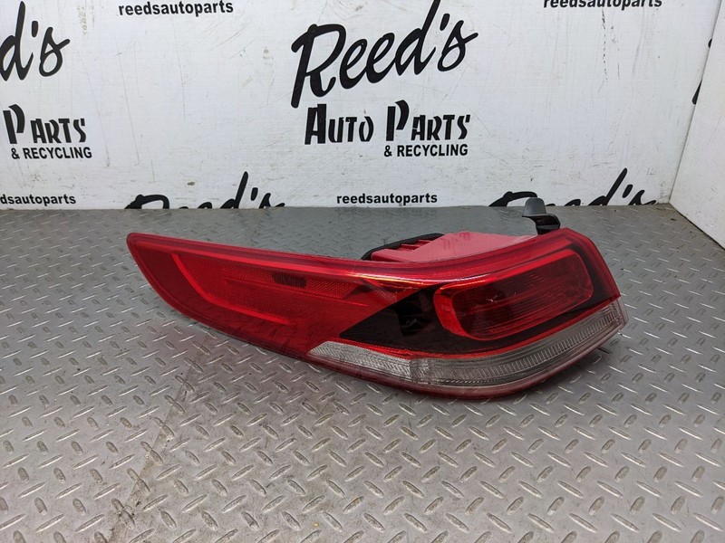 Driver Tail Light Incandescent Quarter Panel Mounted Fits 16-20 OPTIMA 1108112