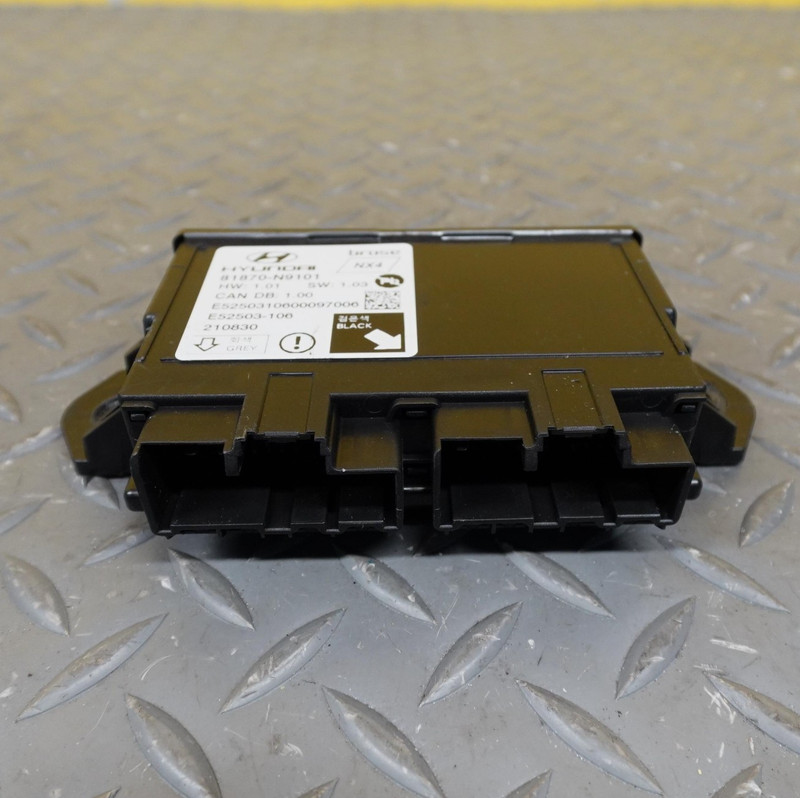 2022-2024 HYUNDAI TUCSON POWER LIFT TAIL GATE HATCH CONTROL MODULE 81870N9101