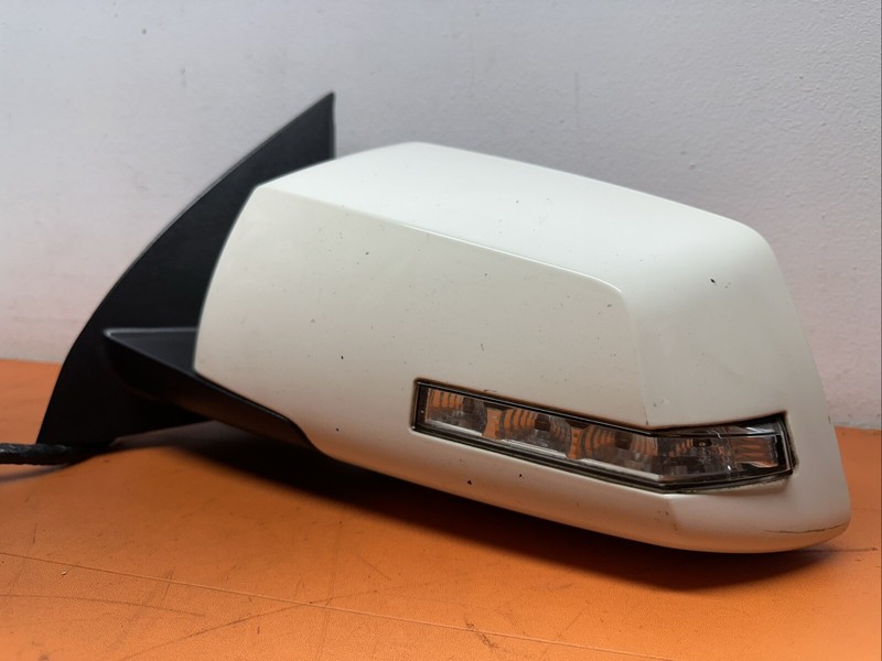 2009 - 14 Chevy Transverse Left Door Mirror BLIND SPOT WHITE TURN SIGNAL OEM LH