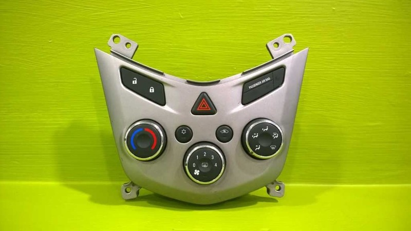 17 18 19 SONIC TEMPERATURE CLIMATE CONTROL SWITCHID: 4252158OEM 3618-3