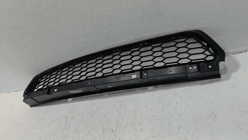 2019-2022 Honda Pilot Front Bumper Center Lower Grille OEM