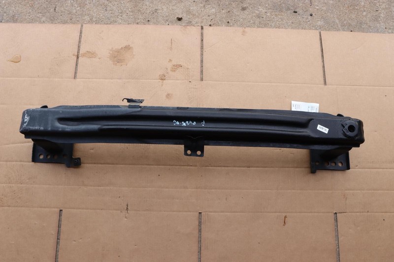 2012-2018 VOLKSWAGEN VW TIGUAN FRONT BUMPER REINFORCEMENT BAR SUPPORT OEM