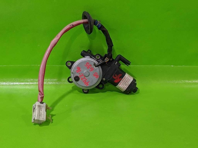 03-06 INFINITI G35 SDN PASSENGER RIGHT FRONT WINDOW MOTOR OEM 4422-16