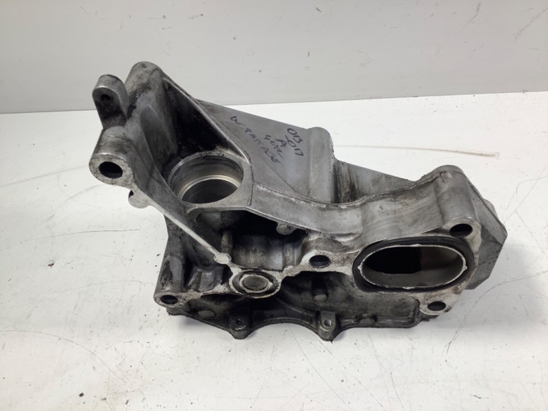 15-19 HONDA CR-V, 13-17 ACCORD Water Pump Passage 19410-5A2-A00 OEM