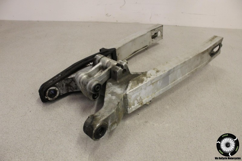 1987 Honda Interceptor 700 VFR700F2 REAR SWINGARM BACK SUSPENSION SWING ARM VFR