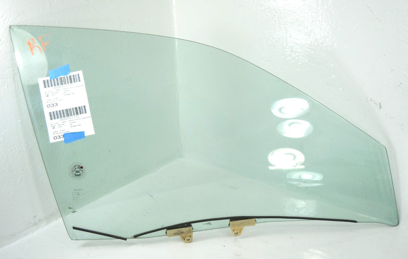 2002 2003 Nissan Maxima Front Door Window Glass Passenger Right RH OEM