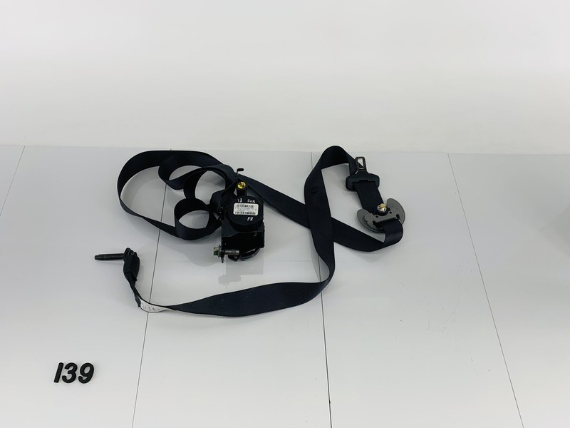 11-13 KIA SORENTO FRONT RIGHT PASSENGER SIDE SEAT BELT TENSIONER OEM