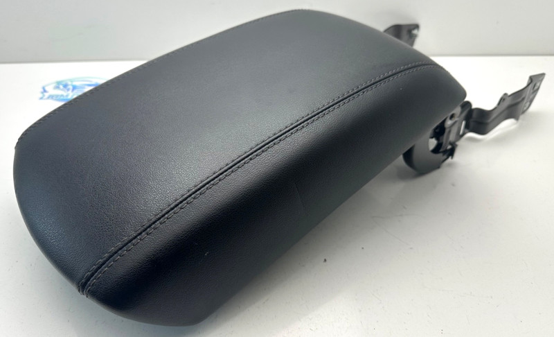 2015-2018 FORD EDGE CENTER CONSOLE ARM REST ARMREST LID COVER BLACK OEM