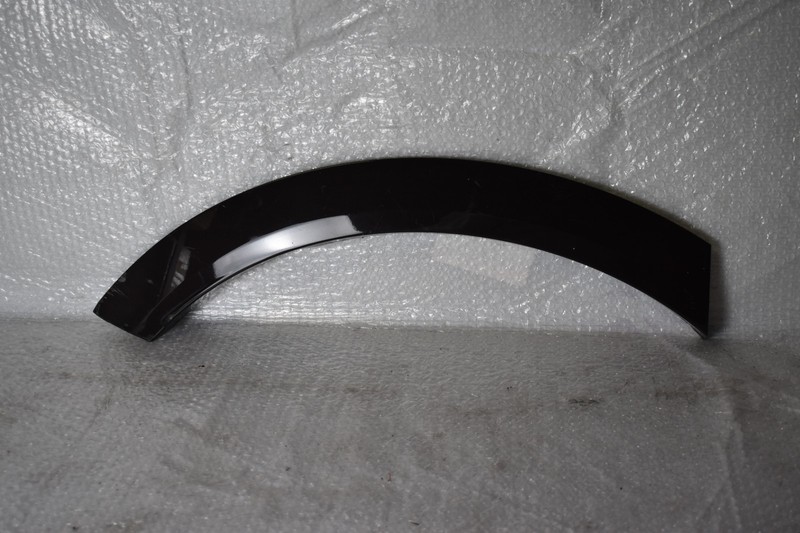 AUDI E-TRON WHEEL FLARE MOLDING LEFT DOOR 2018 2019 2020 2021 OEM 4KE853818