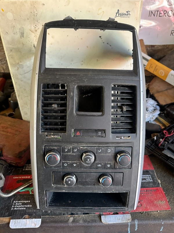 08-10 DODGE CARAVAN TOWN AND COUNTRY FRONT HEATER A/C CONTROL UNIT W/O HTD SEATS