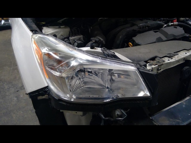 Passenger Headlight Chrome Background Halogen Fits 14-16 FORESTER 1697355