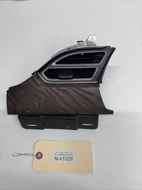 16-20 Tesla Model X Dash LH Side AC Air Grille Trim Obeche Matt 1355 41028 B154