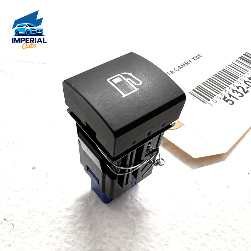 2018 - 2020 Toyota Camry XSE Dashboard Fuel Filler Door Control Switch OEM