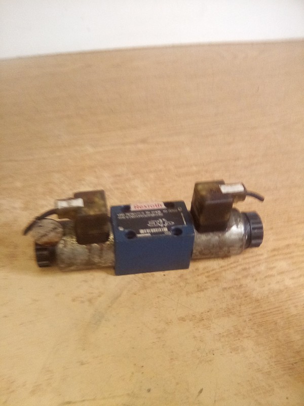 Rexroth 4WE6D62/OFEG24N9K4/62 Hydraulic Solenoid Valve