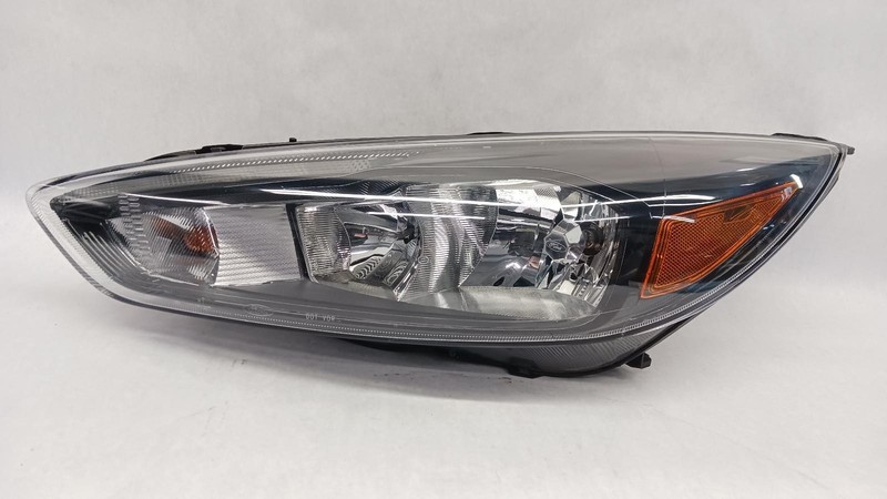 15-'18 FORD FOCUS Left driver headlight halogen OEM Grade B