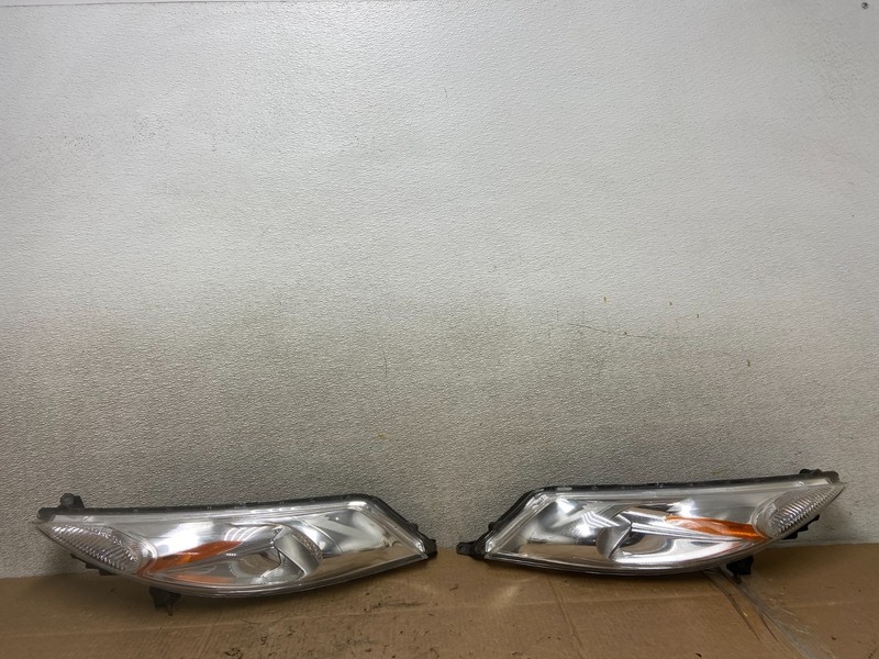 2011-2014 Nissan Juke Turn Signal Headlights Left+Right Halogen OEM Z0955 DW