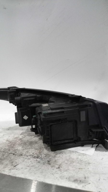2015 Land Rover Evoque Left Headlight Assembly Black 575205 Used 109K Mile