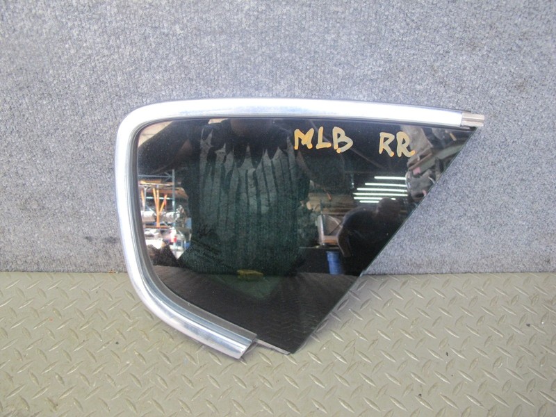 2017-2020 MASERATI LEVANTE M161 REAR RIGHT SIDE QUARTER CORNER GLASS WINDOW