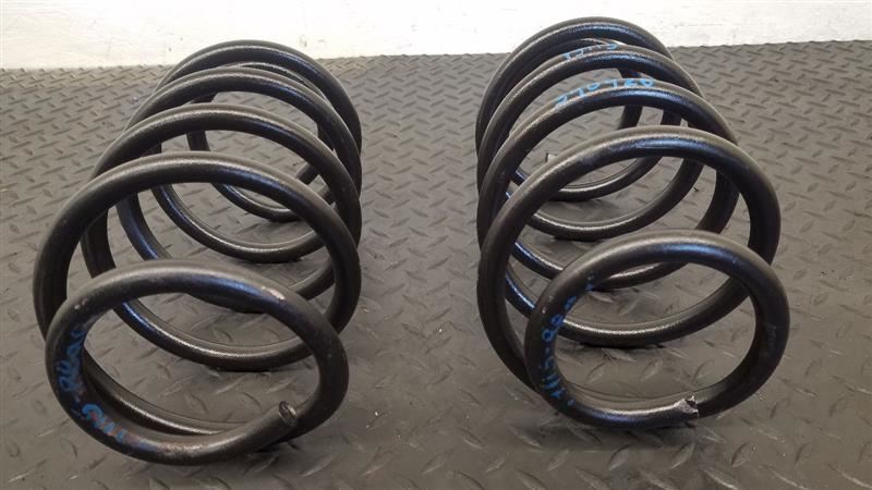 05-10 Jeep Grand Cherokee Rear Coil Springs Pair OEM 52089818AC