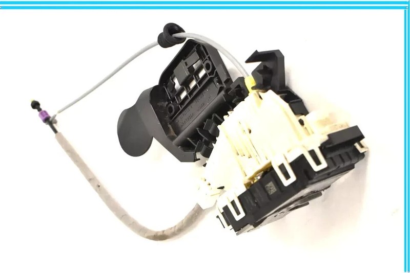 12-16 Mercedes X166 GL450 GL550 ML350 Front Left Door Lock Latch Actuator OEM