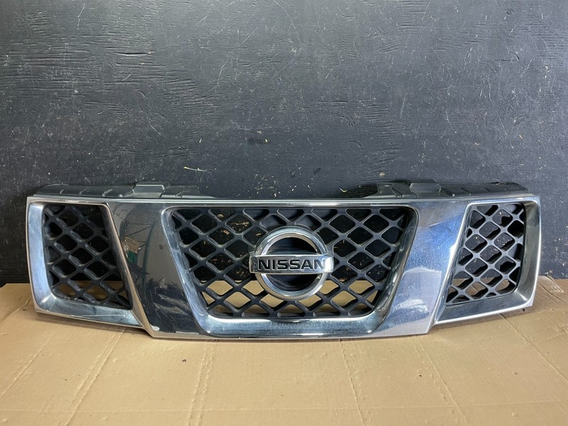 2005 2006 2007 Nissan Pathfinder Chrome Front Upper Grill Grille OEM AA8817 DG