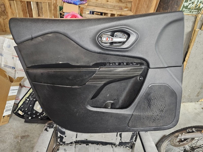 Fits 2014 - 2018 JEEP CHEROKEE FrontLH Driver Door Trim Panel Black