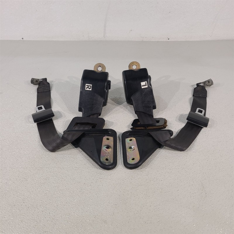 98-02 Camaro Z28 Rear Seat Belt Retractors Set Aa7347