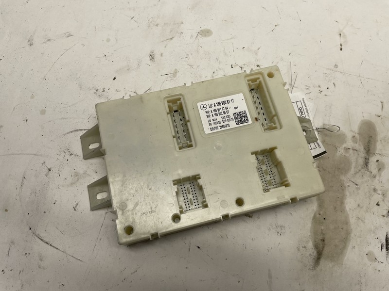 2017 MERCEDES GLS350D GLS450 GLS-CLASS LAMP SAM SIGNAL ACTIVATION CONTROL MODULE