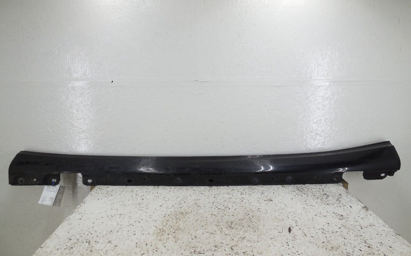 Mercedes-Benz C230 Cpe Rocker Panel Side Skirt Molding Driver Left OEM 2002-2005