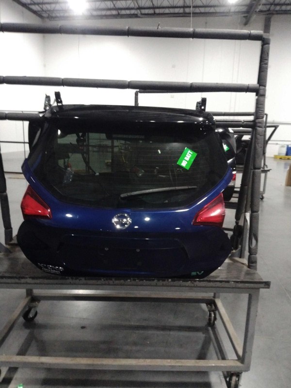 2019 Nissan Kicks Tailgate Blue OEM Used Good Condition 4DR SUV 664879