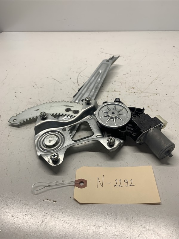 2020-2022 NISSAN VERSA REAR LEFT SIDE DOOR WINDOW REGULATOR W/MOTOR OEM 2292 B24